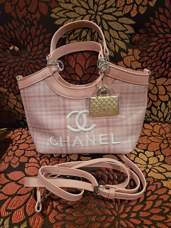 The Unbranded Brand Other - Pink Quilted Logo Mini Tote with Detachable Strap